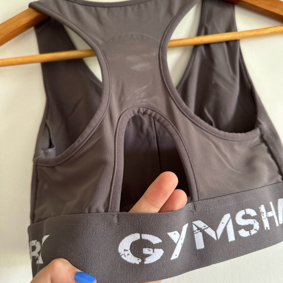 Gymshark Gray Elastic Band Stretch Mesh Back Athletic Sports Bra size Small EUC - Picture 5 of 7